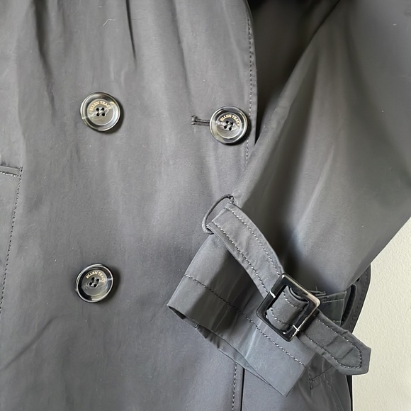 Classic Black Trench Coat - Picture 5 of 8